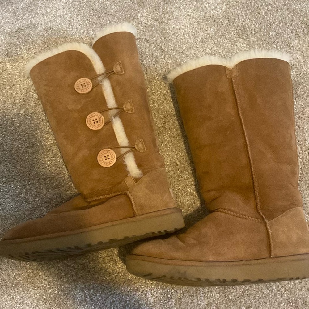Uggs tall chestnut with buttons